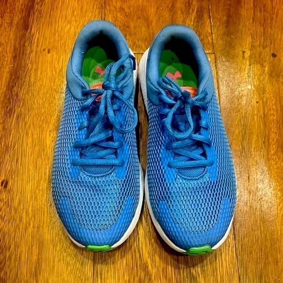 Under Armour Other - Under Armour Girls  sneakers size 5​